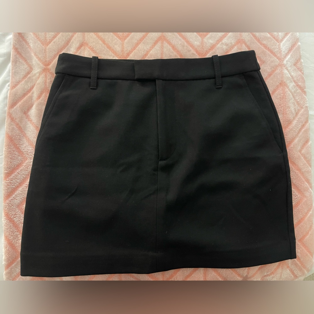 Black Gap Mini skirt